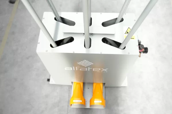 Machine for pressing/putting on covers